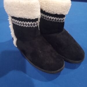 Women's Black Suede Winter Boots